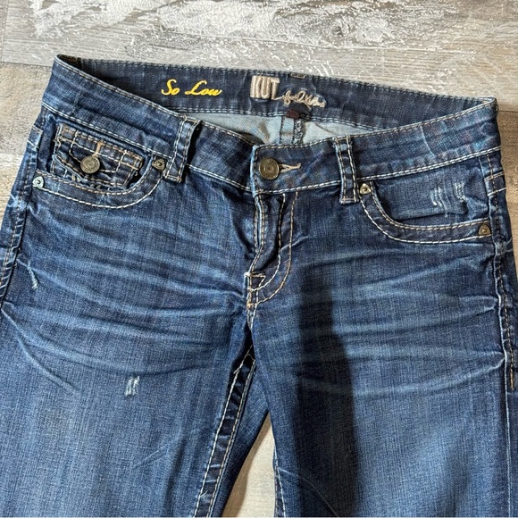 Women’s Kut From The Kloth Distressed Jeans - Size 6 - Picture 2 of 8